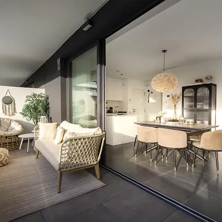Premium With Terrace In Higueron * פואנגירולה