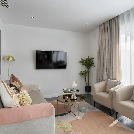 Premium With Terrace In Higueron * פואנגירולה