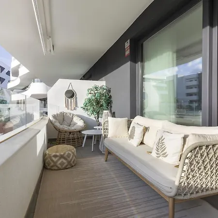 Premium With Terrace In Higueron * Фуэнхирола