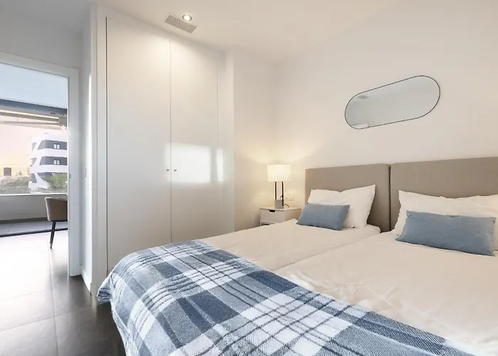 Premium With Terrace In Higueron דירה